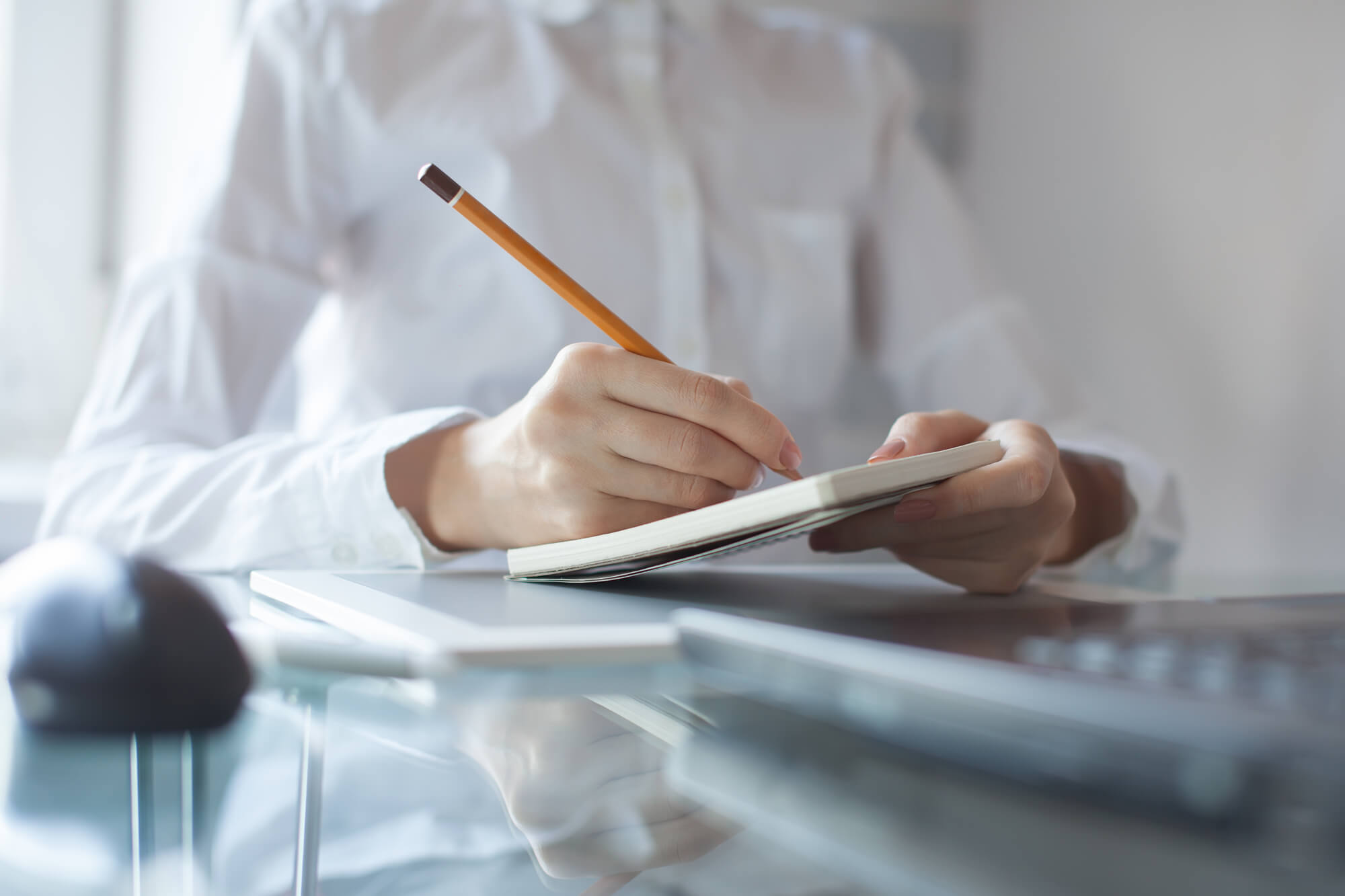 WealthCare Checklist-Pencil-Lady-Hand